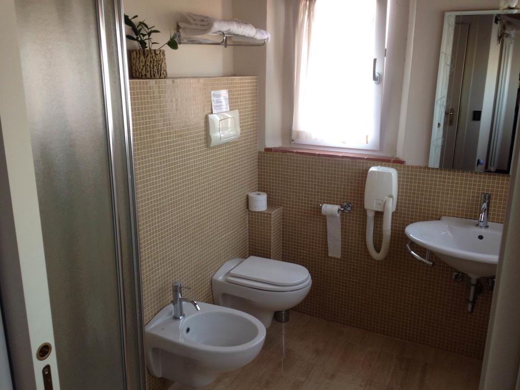 Deluxe Single Room,272843989:JPEG